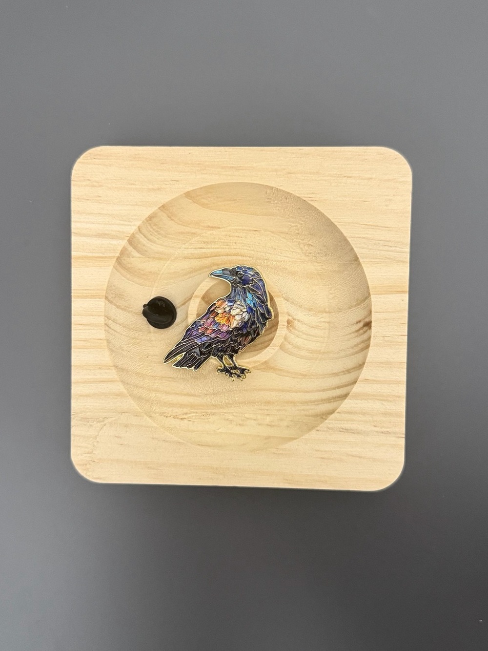 Colorful Raven Crow Enamel Lapel Pin Gothic Bird Badge Nature Gift Brooch